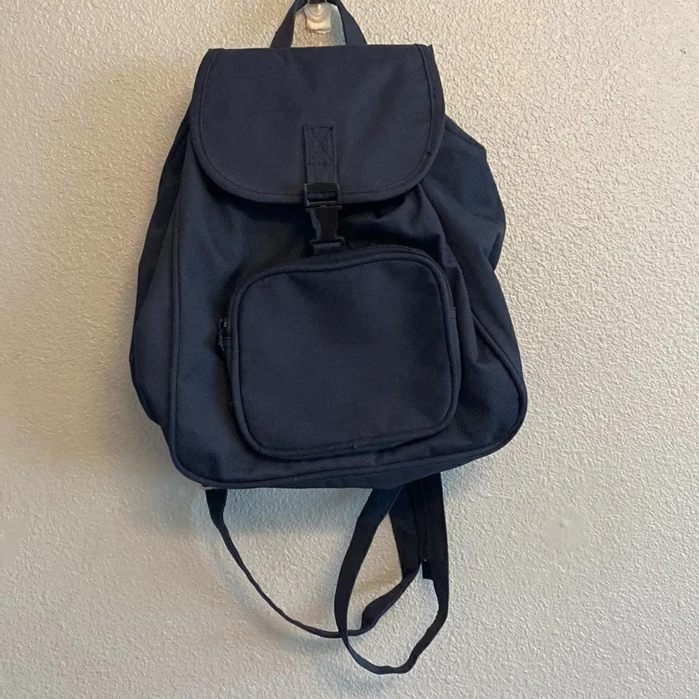 Classic navy blue mini vintage 90’s backpack